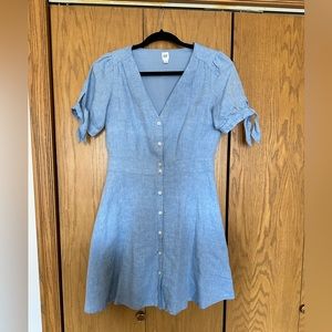 GAP blue lined linen button down dress